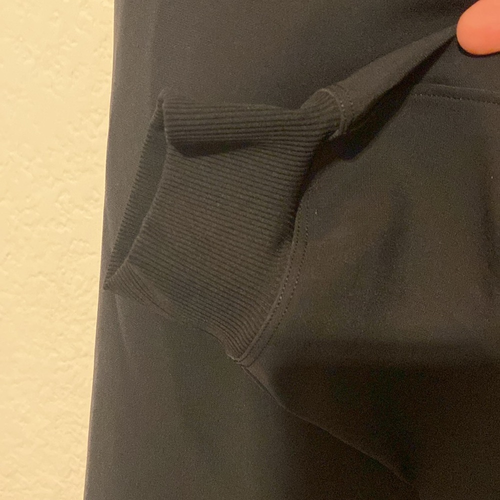 Brand new Lululemon On the fly jogger*woven - Picture 10 of 10